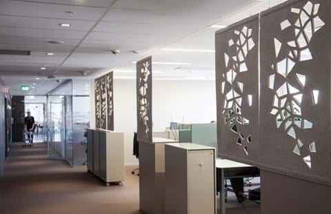 afskærmning med Fraster filt på kontor